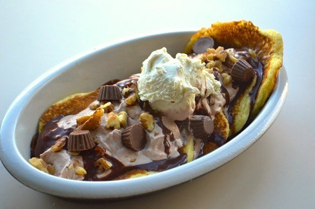 Nutella & Reese's Pancake Sundae