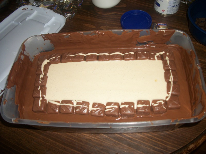 Another Snickers pool, this time with the nougat.